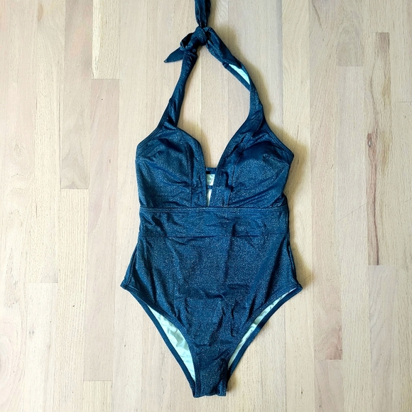Cupshe Atlantis Halter Cut-Out One-Piece - Picture 3 of 7